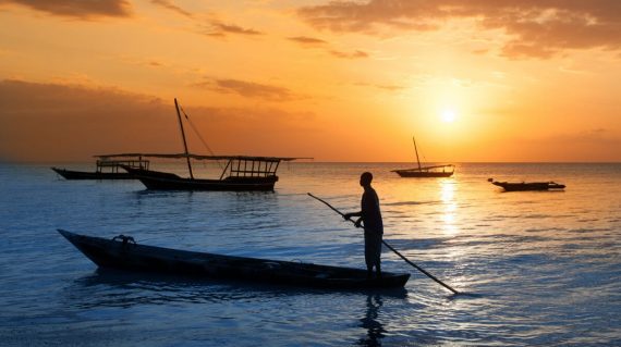 shutterstock_246051073 Sonnenuntergang Sansibar
