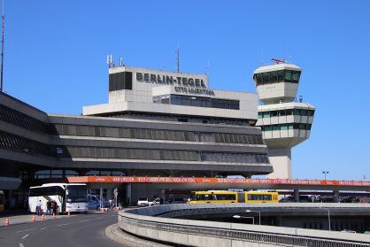 airport-3416447_1280