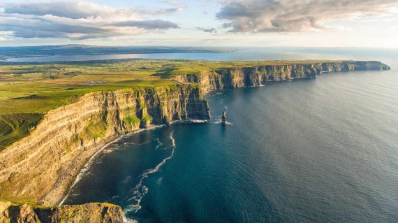 shutterstock_717478675 - Cliffs of Moher