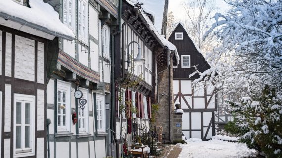 Fachwerk im Schnee_Quelle_GOSLAR marketing gmbh_Fotograf_diedrehen.de