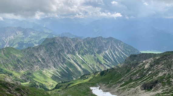 yuchen-dai-6RRKCrfDNzY-unsplash