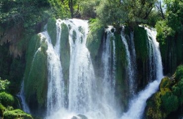 christian-lue-99hye5BBjZw-unsplash