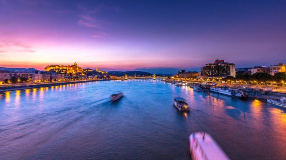 Budapest_shutterstock_1028215171