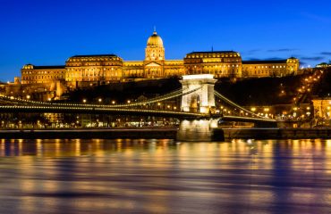 Budapest_shutterstock_553104952