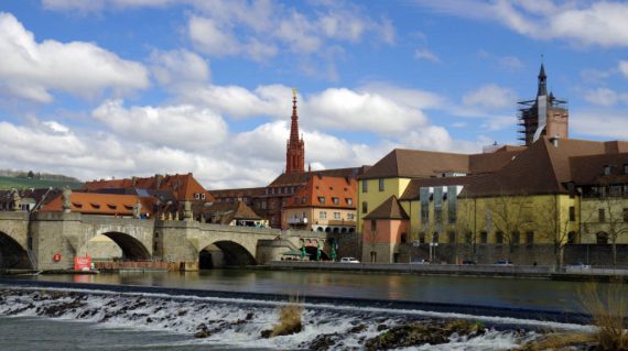 schleuse-wehr-in-wrzburg_48247967816_o